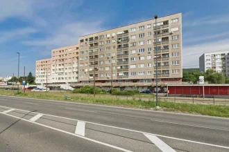Na tej iste adrese v Bratislave sa odohrali viaceré závažné udalosti