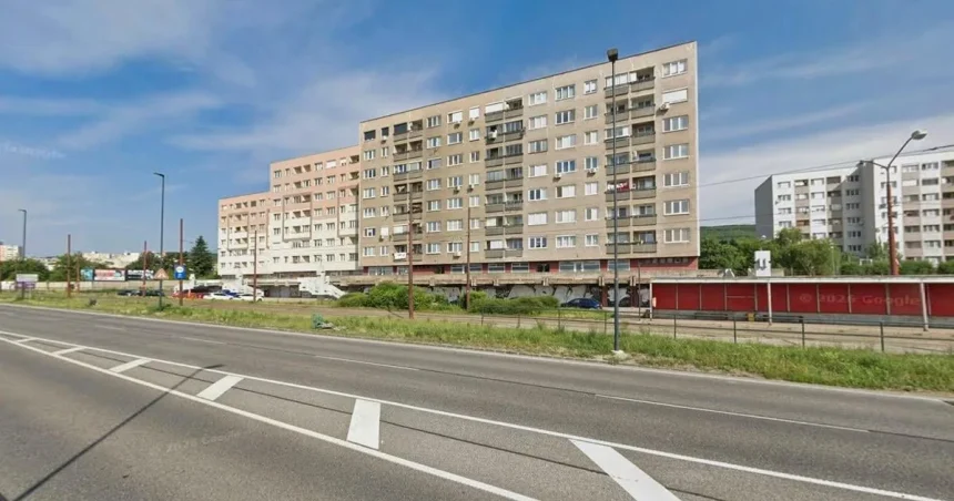 Na tej iste adrese v Bratislave sa odohrali viaceré závažné udalosti