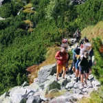 Na Zbojnícku chatu vyniesli tonu materiálu. Najrýchlejší Popradčania