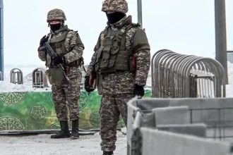 Najmenej deväť kazašských vojakov zahynulo počas námorných cvičení