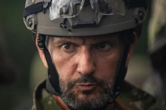 Nech si Kaliňák so zbraňami podniká, ale na ministerstve by mal skončiť.