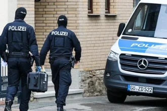 Nemecká polícia tvrdo zakročila proti šíreniu