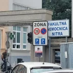 Nemocnica vo sviatočnom režime, autobusy ako v pracovný deň