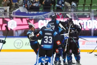 Nitra žiarila tam, kde milionári prehrali. Slovák láme rekordy, hviezdu vystrihli z NHL