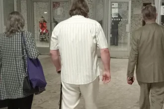 Notár Kavečanský opäť neprišiel na súd, prokurátorka žiada vydať zatykač