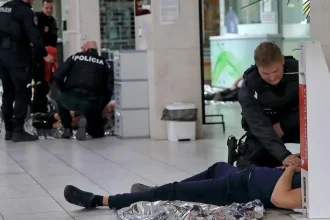 Nôž na urgente: zranení pacienti a ochranka