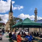 Oberačky sa začali, burčiak je extra sladký. Vinohrad nikdy nesklamal, tvrdí vinár