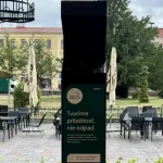 Ohorky sa rozkladajú 15 rokov. Vyzbierané cigaretové filtre použijú do asfaltu