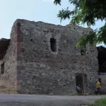 Okolie zrúcaniny hradu Csonkavár v Kráľovskom Chlmci čaká obnova