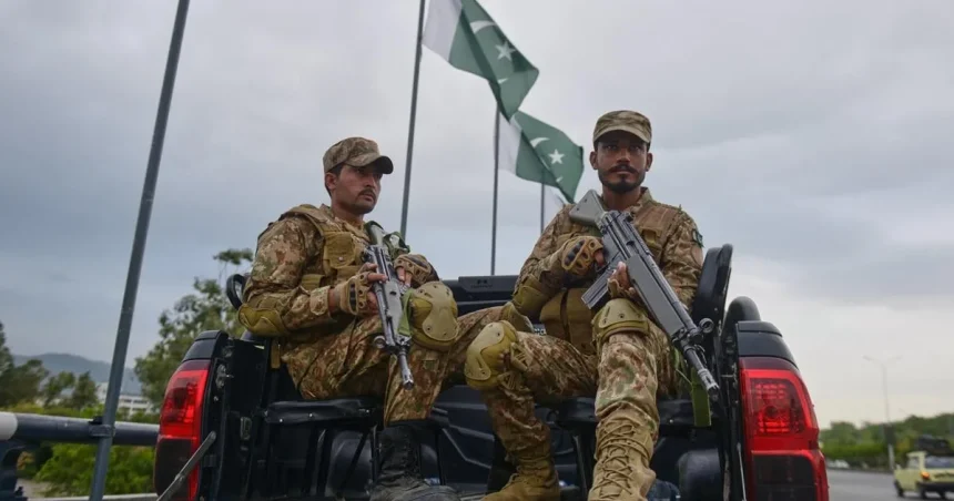 Pakistan v noci podnikol útok na desať cieľov