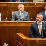Pellegrini v parlamente ostro kritizoval opozíciu, koalícia mu tlieskala trikrát