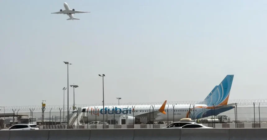 Pilot mal napadnúť kolegu a pokúsiť sa prevziať lietadlo z Dubaja