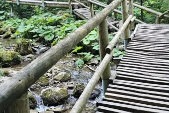 Pohyb na obľúbenom turistickom chodníku môže byť nebezpečný, Terchová vydala výstrahu