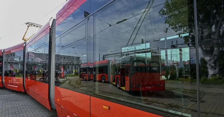 Polícia vyšetruje poškodenie električkovej trate