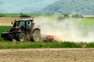 Poľnohospodári na juhu Slovenska čelia vážnym výzvam