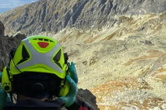 Poľský turista zahynul po páde v Batizovskej próbe, ďalšieho zachránili