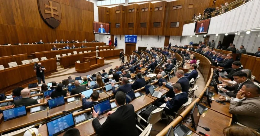 Poslanci Národnej rady odštartovali rokovanie. Pokračujú v práci
