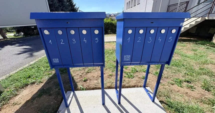 Poštárka sa rovnako mýli, tak ako sa mýlia aj ostatní ľudia