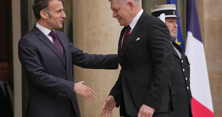 Prečo sa Paríž pridal k Slovensku pri blokovaní sankcií? Dôvodom sú Francúzi vo väzení