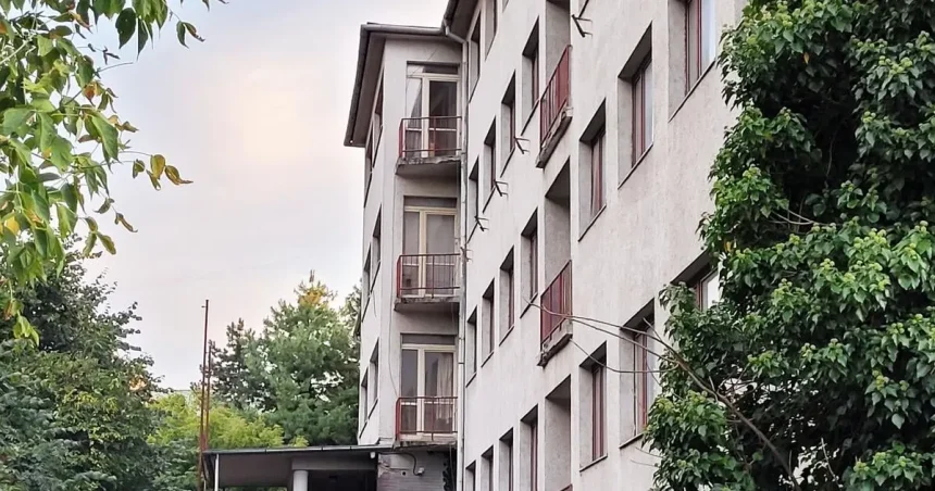 Roky opustený, tisíce študentov tam spali. Univerzita ho chcela predať aj vymeniť