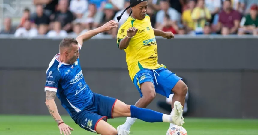 Ronaldinho si podmanil Trnavu, časť publika protestovala. Futbal bol až druhoradý