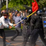 Rumunskom otriasli násilné zrážky farmárov a pastierov s políciou