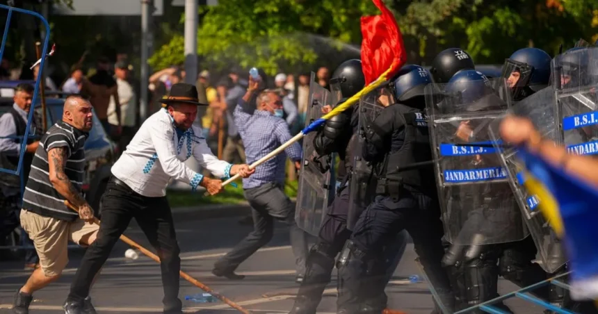 Rumunskom otriasli násilné zrážky farmárov a pastierov s políciou