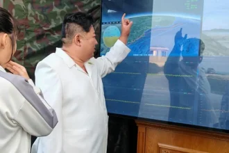 Severná Kórea zrejme otestovala rakety počas nedeľňajšej skúšky