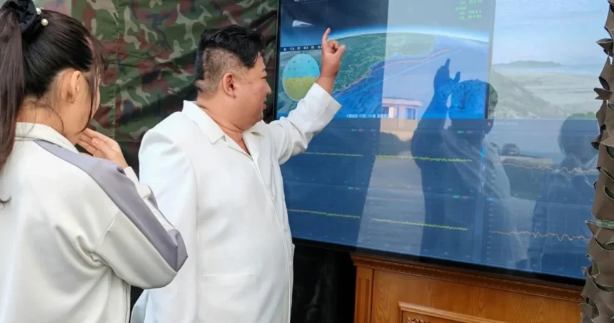 Severná Kórea zrejme otestovala rakety počas nedeľňajšej skúšky
