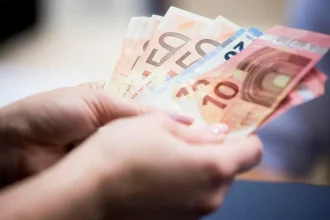 Slováci si pri nedostatku peňazí pomáhajú aj nečakanými spôsobmi