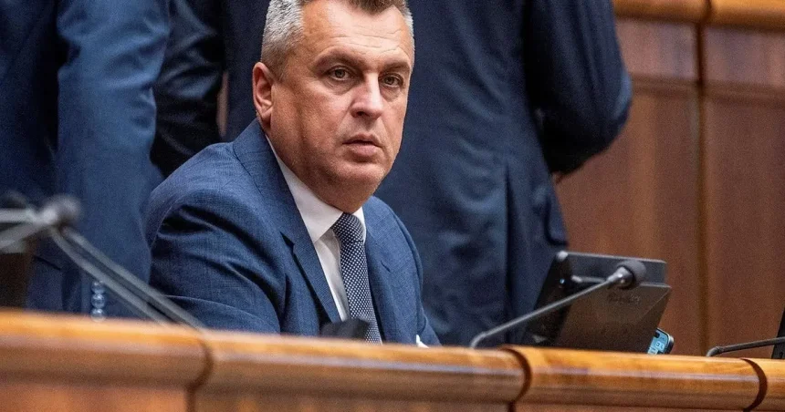 SNS sa dohodla s huliakovcami, prejsť by malo aj zrušenie voľby poštou