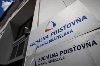 Sociálna poisťovňa bude od januára vyplácať dávky v nových termínoch