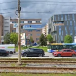 Sú leniví a ráno je zima? Parkovací trik oceliarov nahneval majiteľov košického hotela