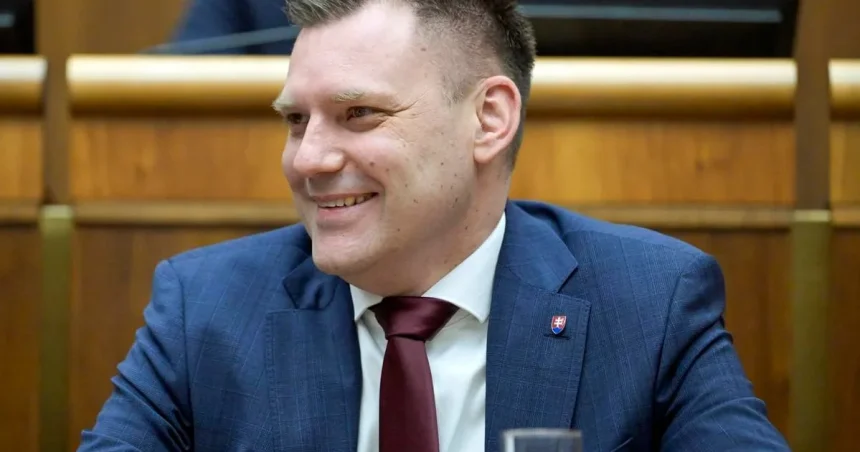 Taraba svoju stávku vyhráva. Stále je ministrom a Kuffa ním ešte nie je