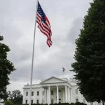 Trump naznačil, že namiesto tlačovej miestnosti Bieleho domu by mohol byť bazén