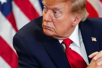 Trump zaútočil na novinárov, označil ich za zradcov a bláznov