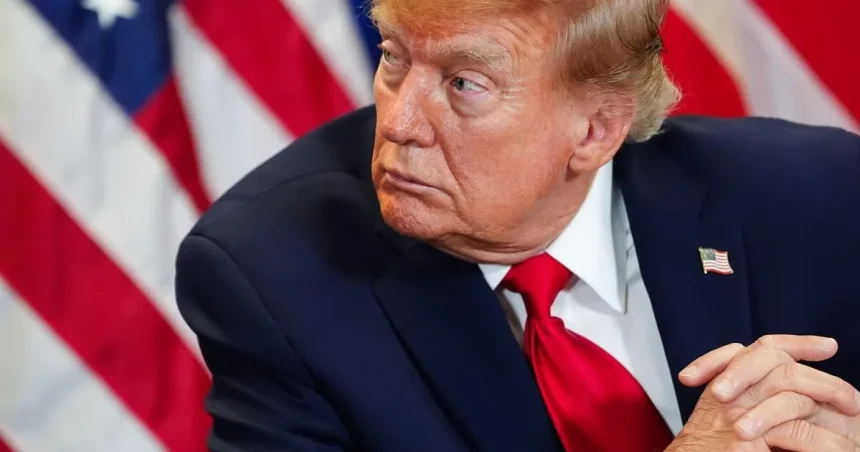 Trump zaútočil na novinárov, označil ich za zradcov a bláznov