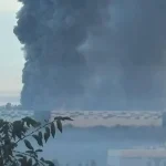 Ukrajina zasiahla ruský Ozon, požiar v Saratove, zásah polície, Putin v Indii