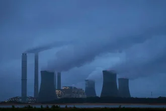 USA zrušili emisné limity pre uhoľné a plynové elektrárne