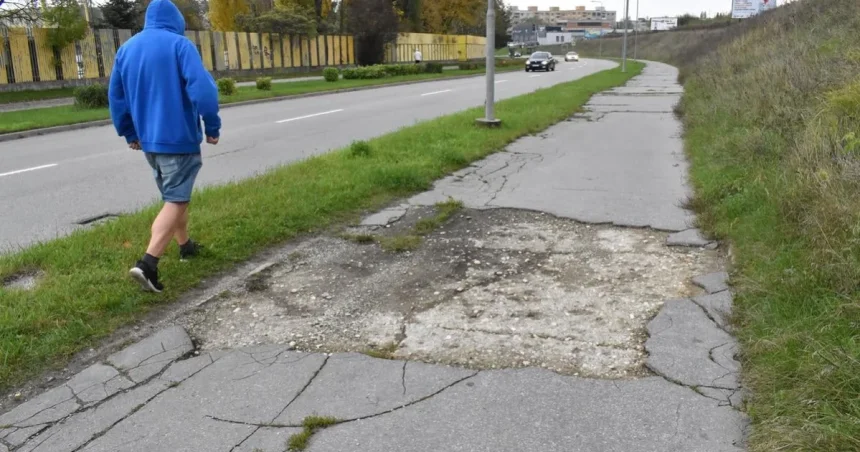 V Snine odštartovala tretia fáza obnovy chodníkov, vyjde takmer 600-tisíc eur