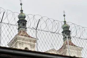 Väznice zriaďujú výstupné oddelenia na podporu začlenenia odsúdených do spoločnosti