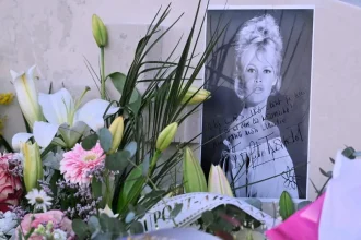 Vdovec Brigitte Bardotovej kritizuje dražbu jej osobných vecí: je to neúcta