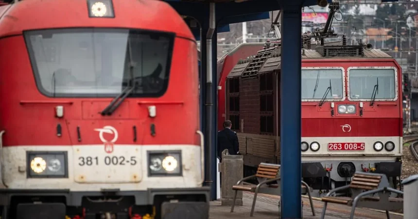 Zásah záchranárov narušil železničnú dopravu medzi Bratislavou a Trnavou