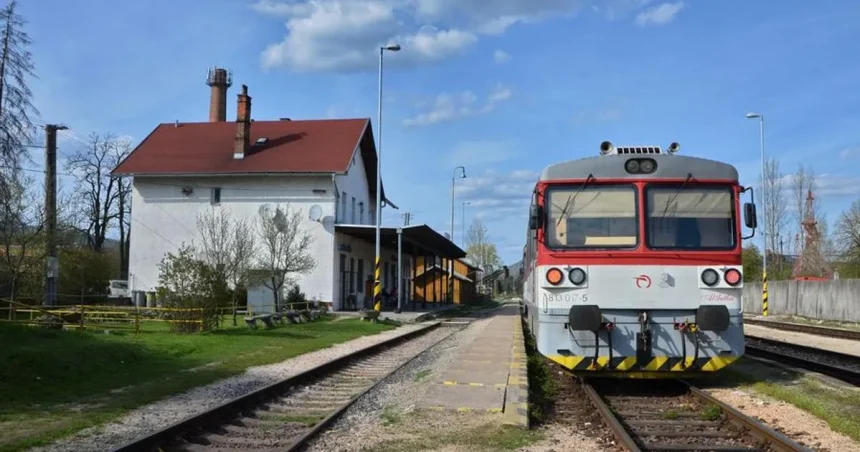 Železnice posilňujú trať medzi Žilinou a Rajcom o 14 vlakov