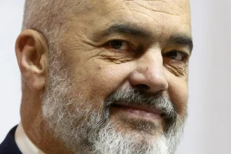 Albánsky premiér Edi Rama avizoval dôležité oznámenie