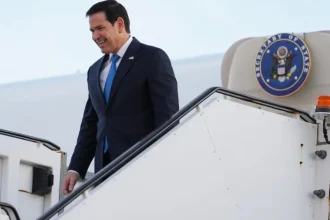 Americký minister zahraničných vecí Marco Rubio vedie delegáciu