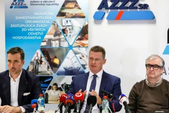 Asociácia nemocníc žiada oddlženie aj pre neštátne zariadenia