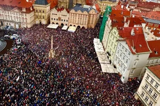 Babiš neustupuje od kritiky médií, ČT a ČRo sa chystajú na štrajk