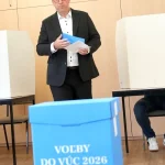 Bratislava: Petržalka a Karlova Ves hlásia problémy s lístkami, Ráž aj Vallo odvolili