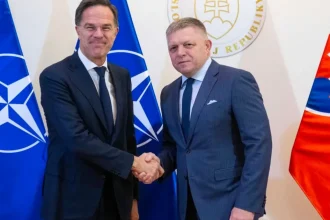 Fico o Aliancii zavádza. Ohrozuje tým Slovensko, ktoré potrebuje spojencov